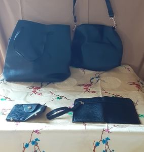 Black ,bare bones purse,photo wallet, semi wallet